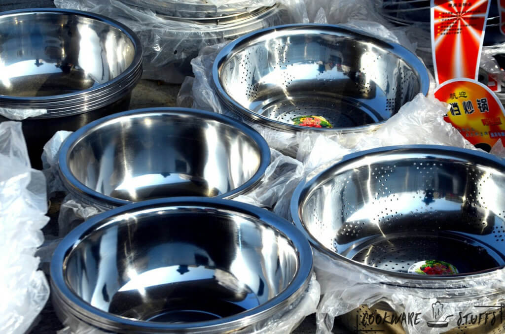 Is it safe to use a scratched stainless steel cookware? 2 Scratched stainless steel pots